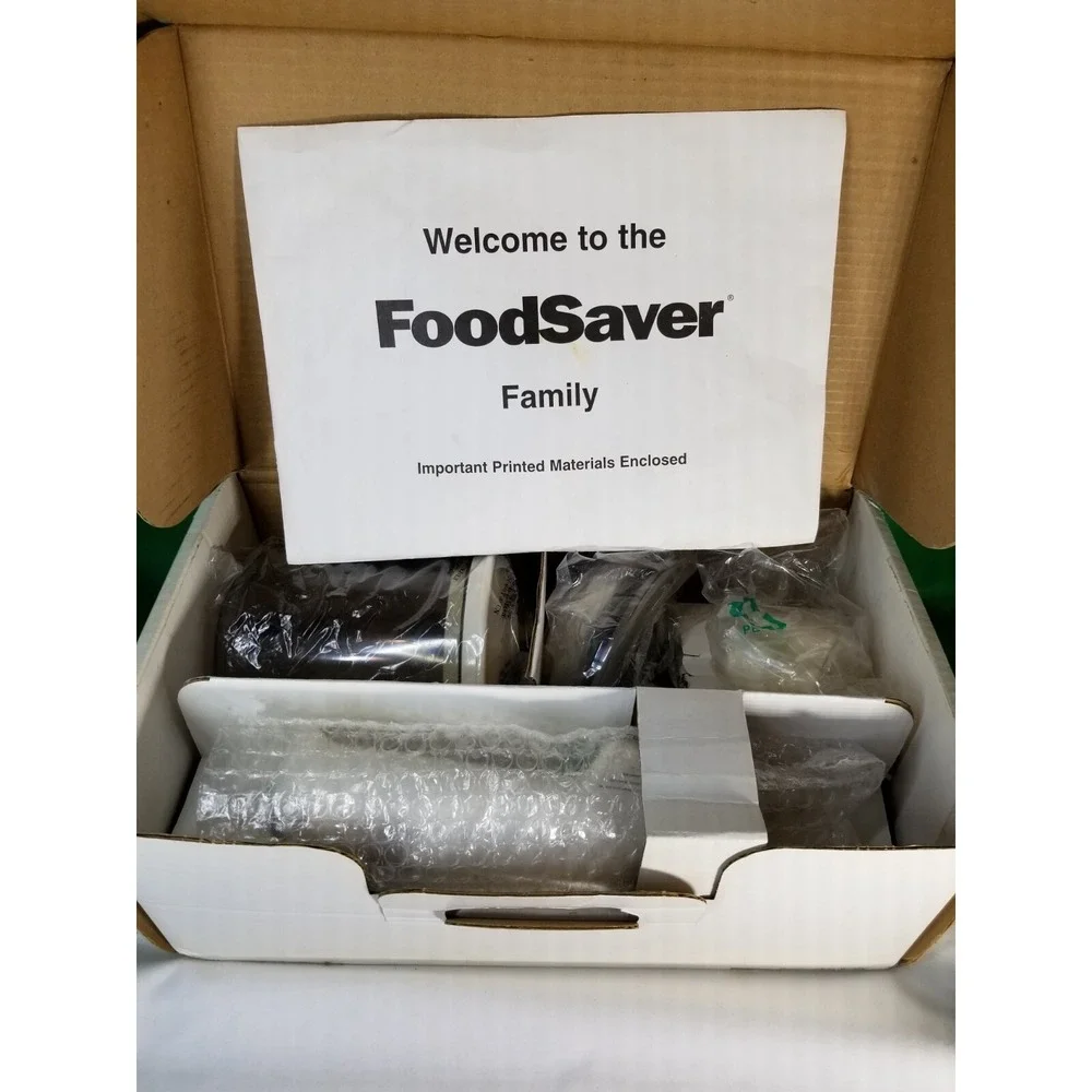 1997 Original box with Bags FRESH SAVER PLUS & VACLOC SEALER BY TILIA